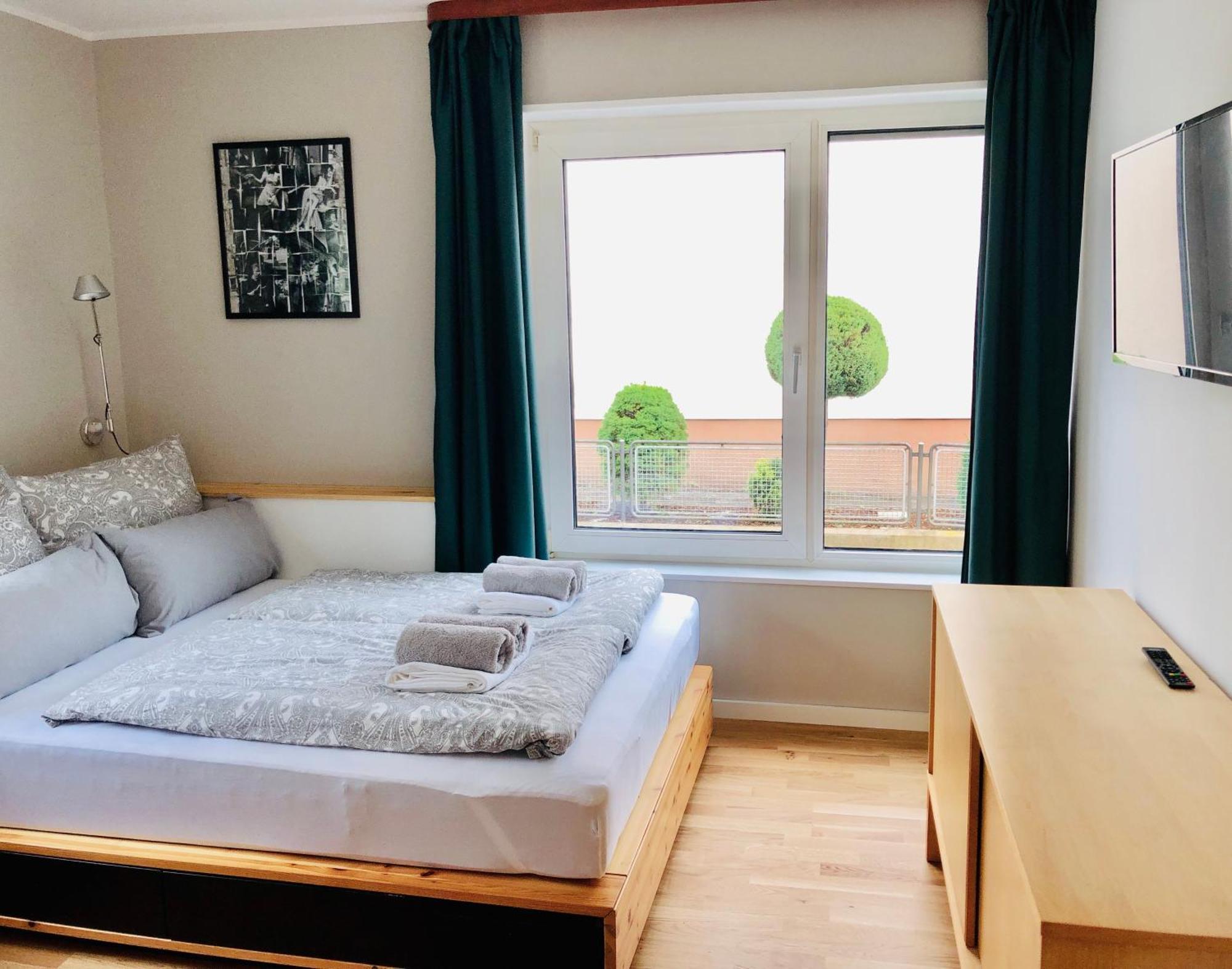 Urbanapartments Memmingen - Mit Kueche & Parkplatz ภายนอก รูปภาพ