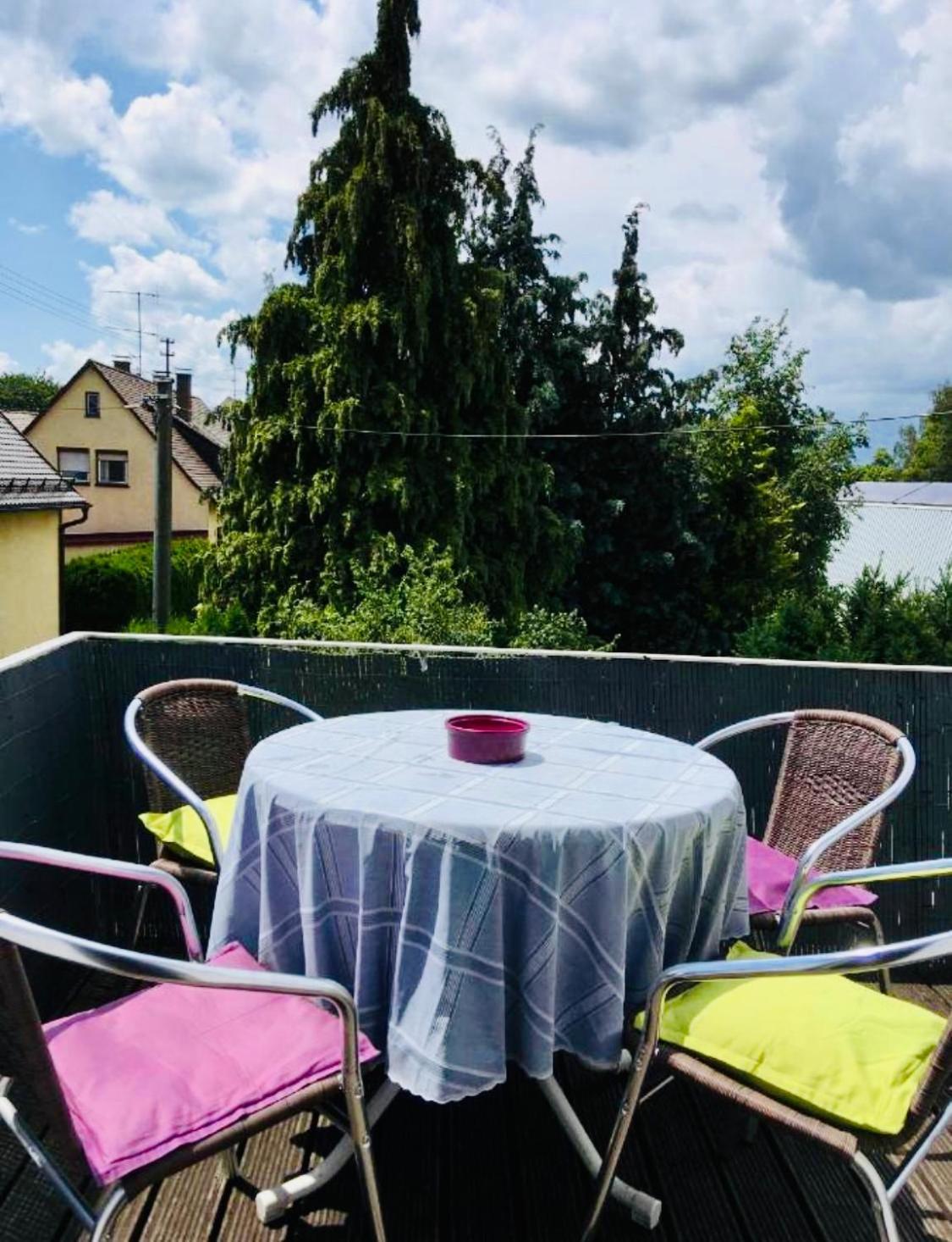 Urbanapartments Memmingen - Mit Kueche & Parkplatz ภายนอก รูปภาพ